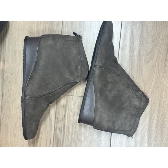 Arche Suede Wedge Booties Size 9.5 Gray Ankle Boots Casual Comfort Low Heel - Picture 10 of 13